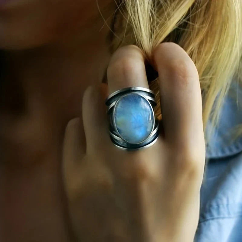Anillo de acero inoxidable con piedra lunar