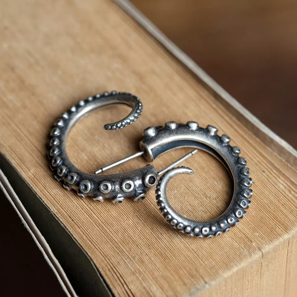 Pendientes expresivos con tentáculos de pulpo en estilo vintage
