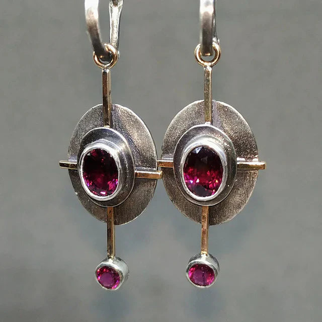 Pendientes boho hechos a mano con piedras granates ovaladas y redondas