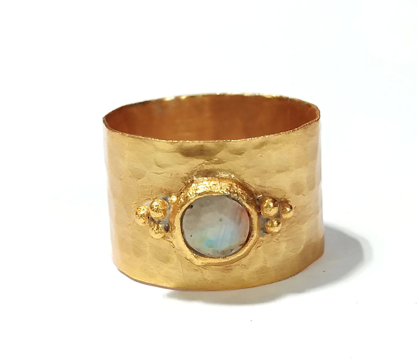 Anillo elegante con circonitas