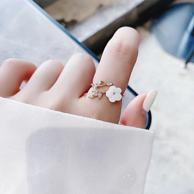 Anillo vintage ajustable con hoja