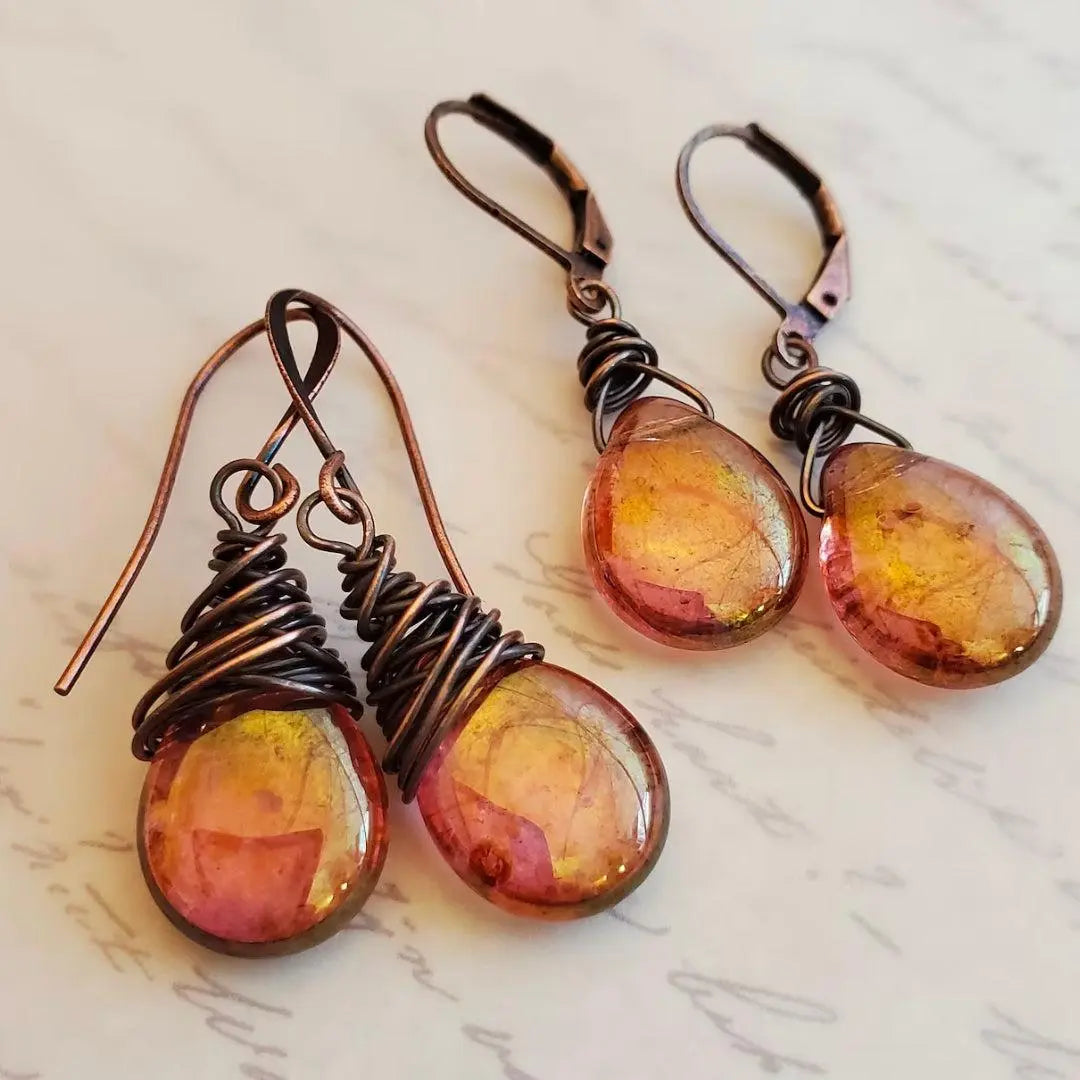 Románticos pendientes colgantes de cobre con cuentas de cristal brillantes
