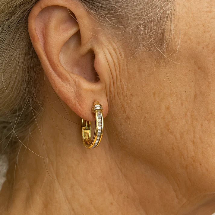 Pendientes elegantes con brillantes diamantes talla baguette
