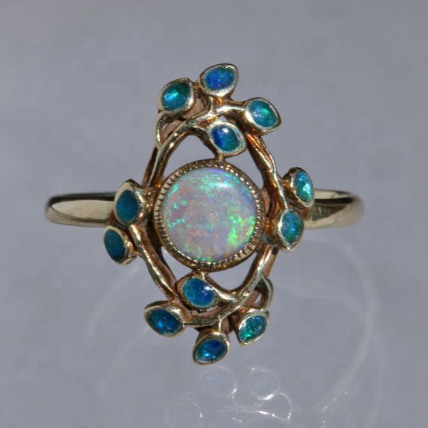 Anillo Floral Vintage con Pal de Ópalo y Piedras Turquesa