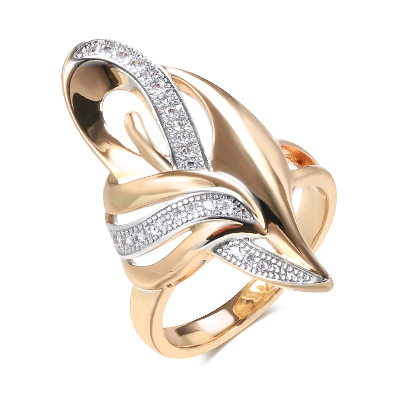 Anillo Elegante con Diseño en Punta