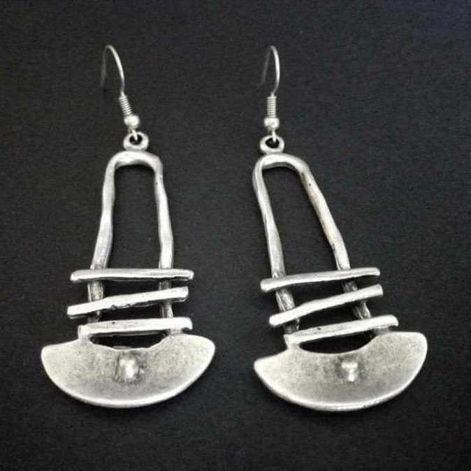 Pendientes geométricos extravagantes con un diseño vintage único