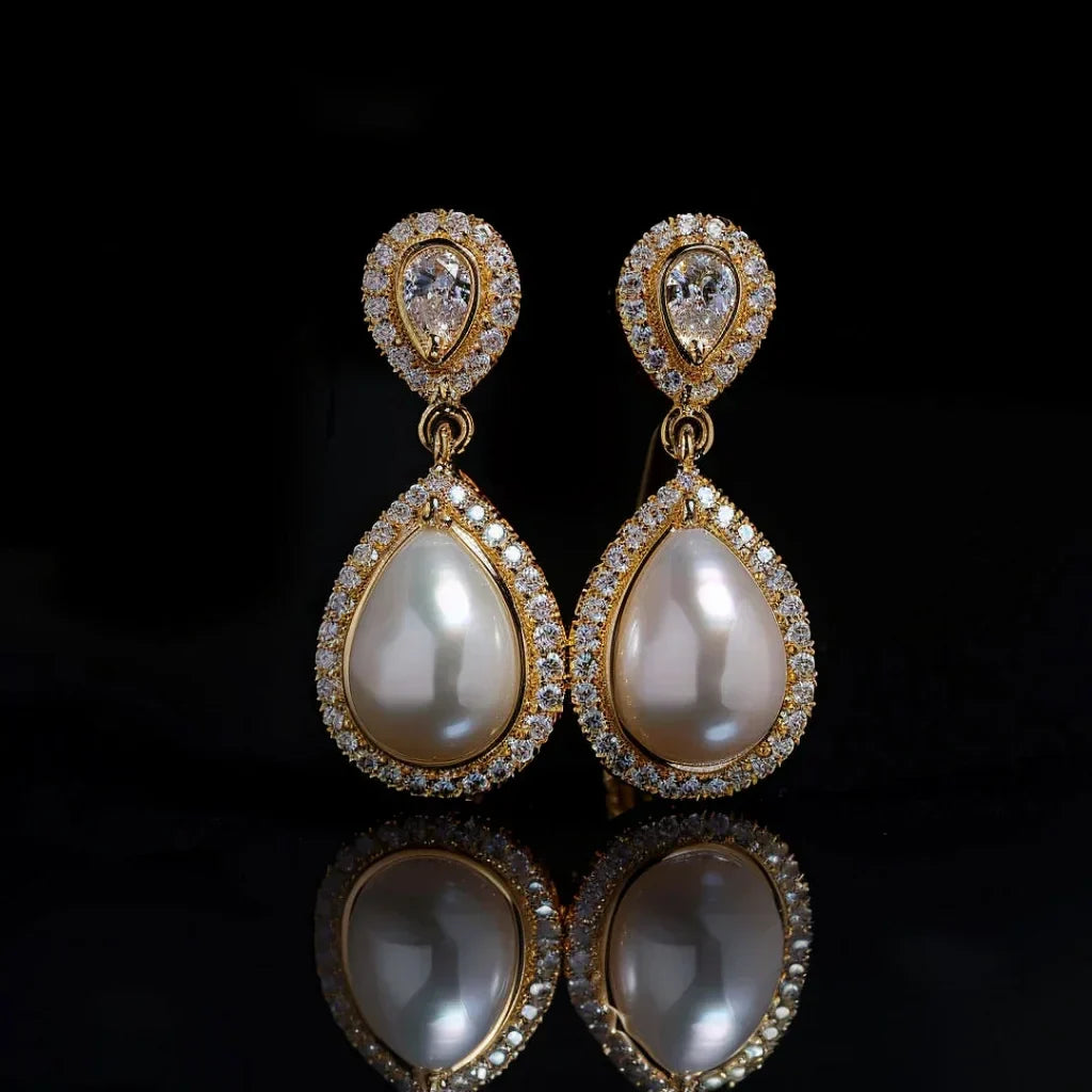 Pendientes colgantes elegantes con perlas y circonitas brillantes
