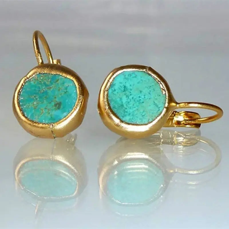 Pendientes únicos de turquesa con piedra natural en un moderno look boho