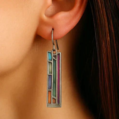Pendientes de mosaico de esmalte colorido en estilo boho