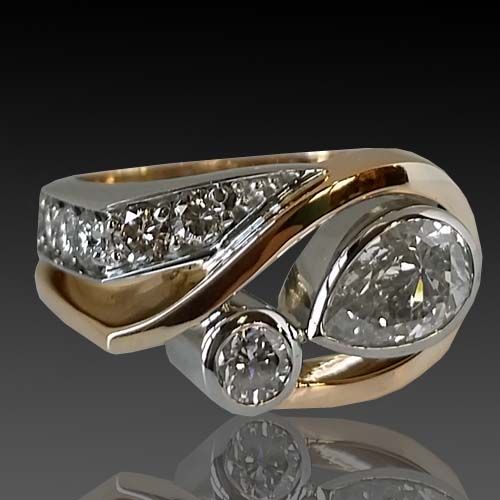 Anillo Vintage de Acero Inoxidable con Circonitas Cúbicas
