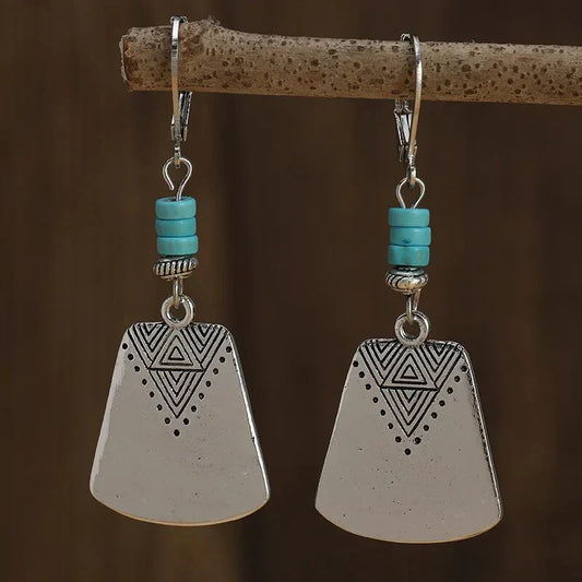 Pendientes étnicos boho turquesa con forma de lágrima