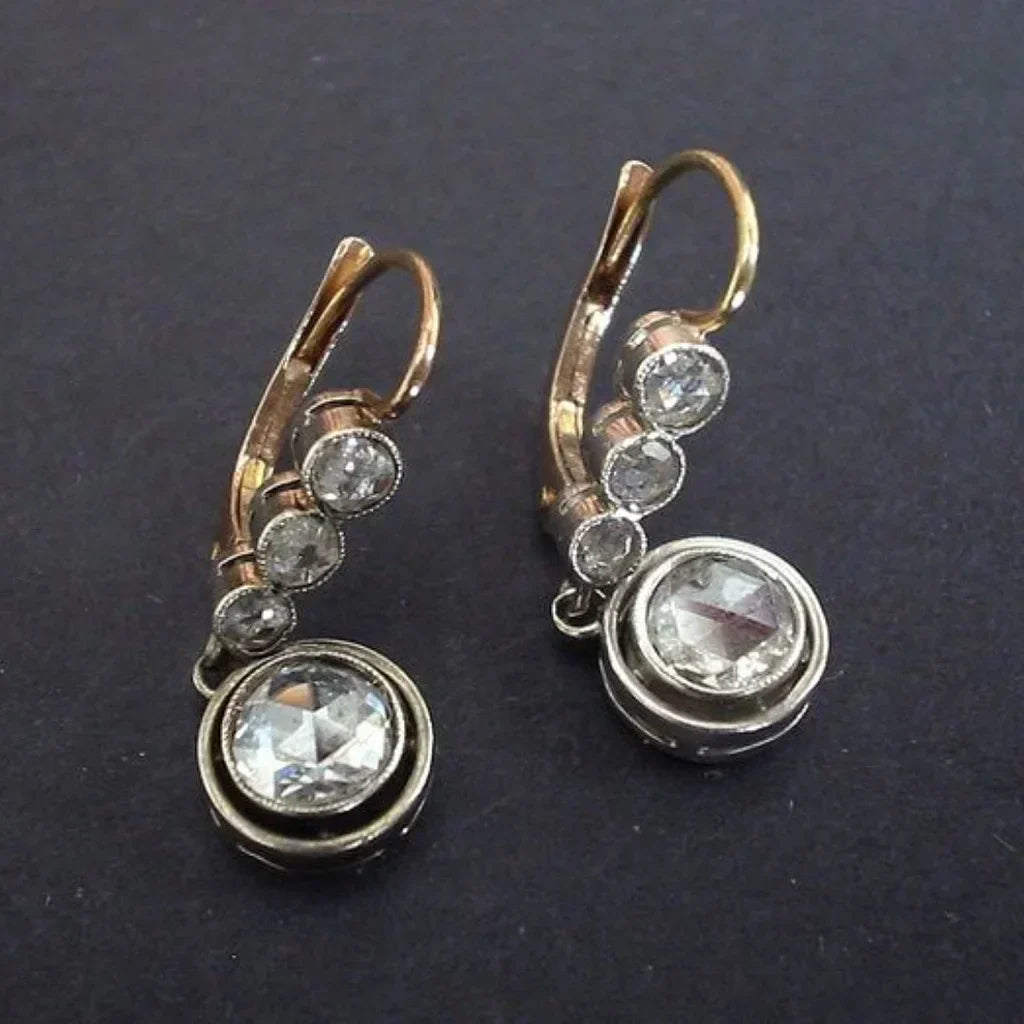 Pendientes antiguos con brillantes diamantes talla rosa y cierres de gancho