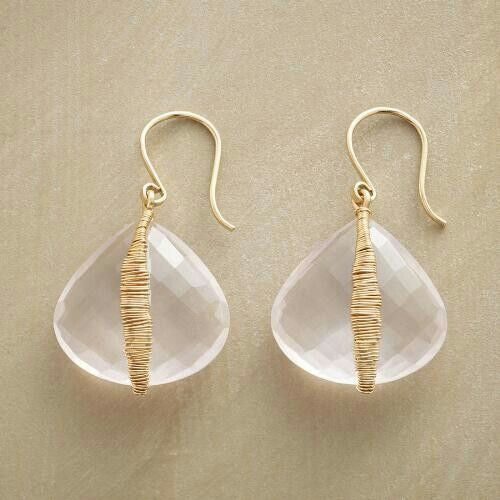 Pendientes hechos a mano de cristal de cuarzo facetado con detalle de alambre