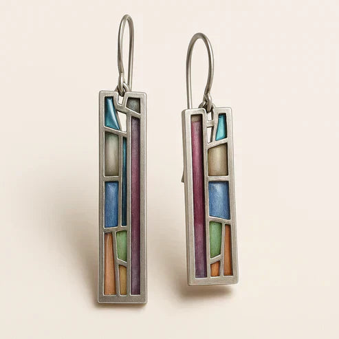 Pendientes de mosaico de esmalte colorido en estilo boho