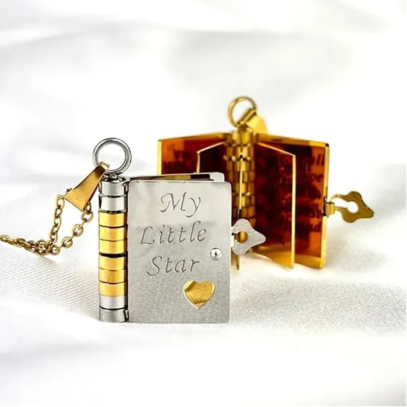Detalle interior collar libro My Little Star - Sparkano Marbella