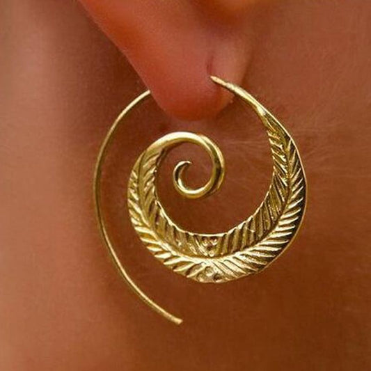 Pendientes espirales de inspiración boho con diseño de plumas para mujer
