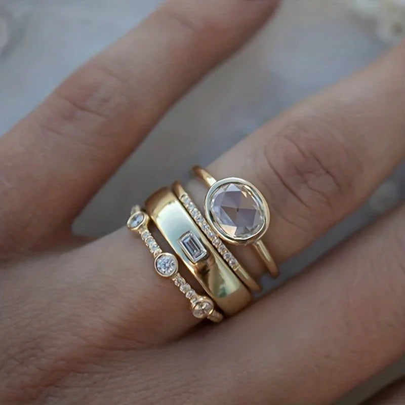 Cuarteto Dorado - Conjunto de anillos apilables de circonita cúbica vintage