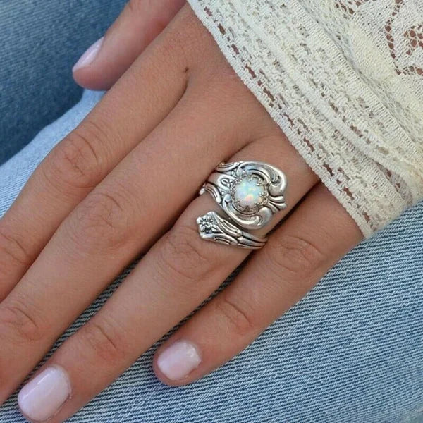 Anillo Vintage con Ópalo Blanco