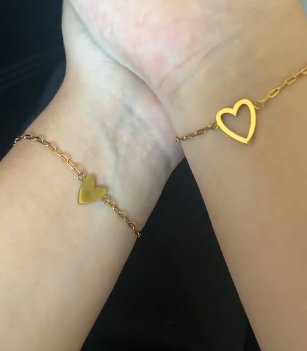 Valentina set de pulseras corazones unidos — presentación del set completo