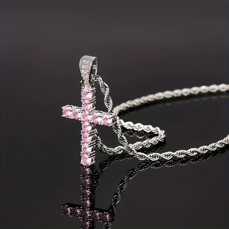 Collar con colgante de cruz brillante con circonitas y cadena de cordón