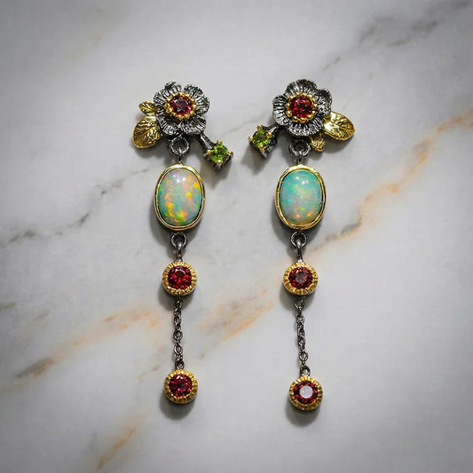 Pendientes boho-chic con ópalo brillante y circonitas rojas