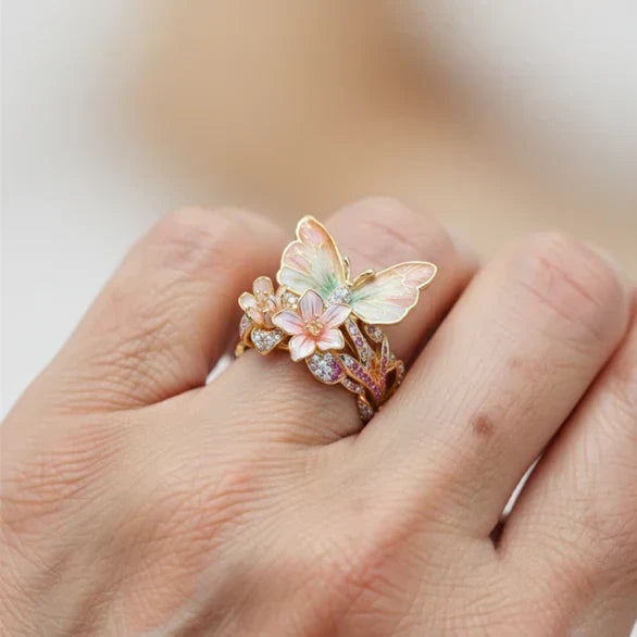 Anillo mariposa con circonitas