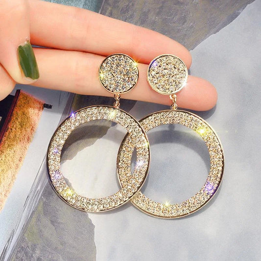 Pendientes de aro de cristal brillante con pendientes redondos de pavé