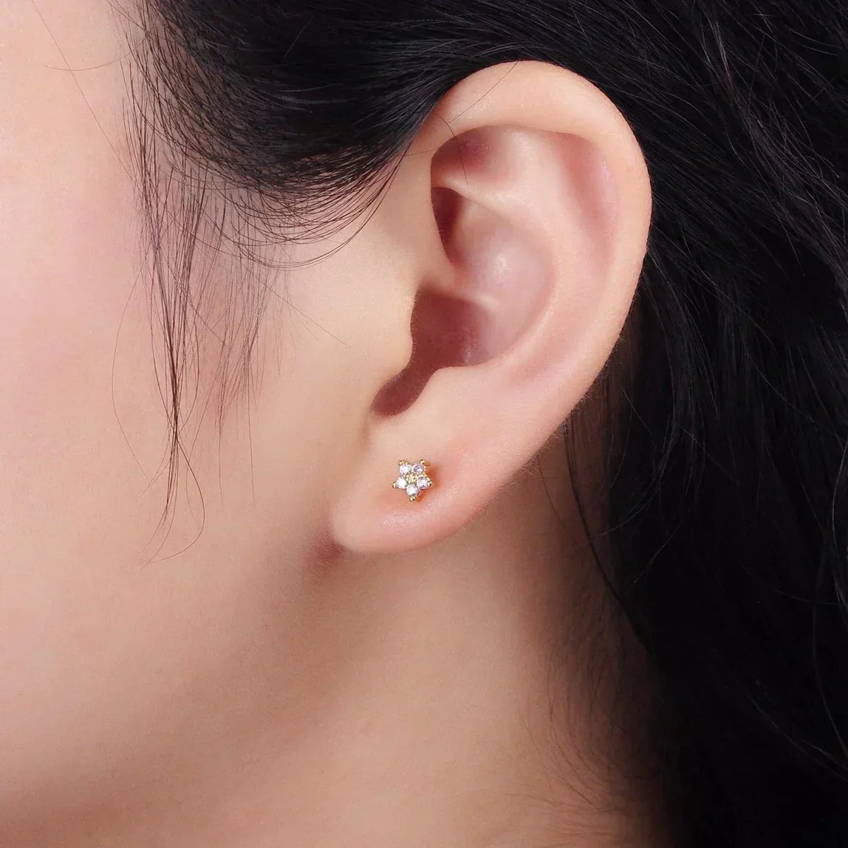 Pendientes de flores con circonitas de colores