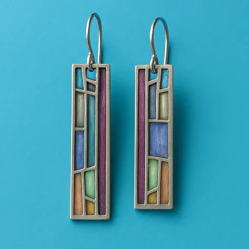Pendientes de mosaico de esmalte colorido en estilo boho