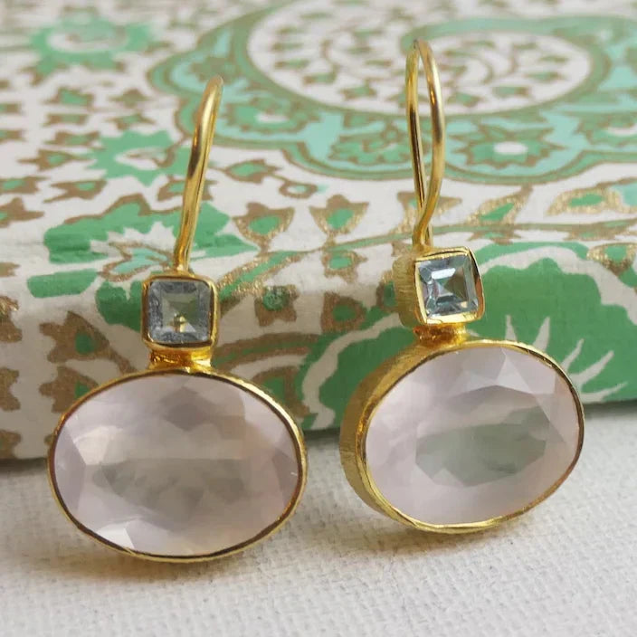 Delicados pendientes con cuarzo rosa y gemas celestes