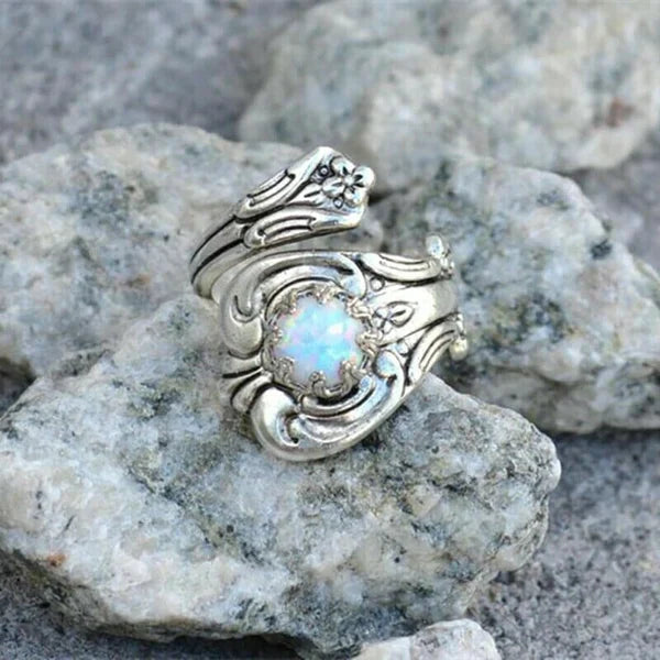 Anillo Vintage con Ópalo Blanco