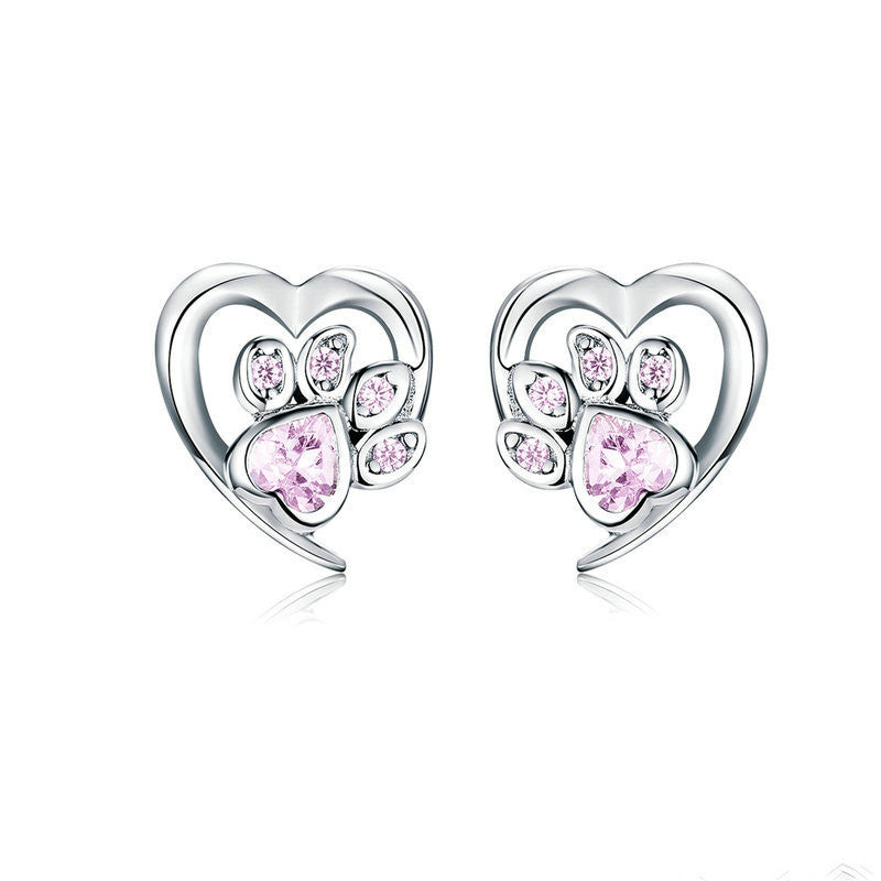 Pendientes con forma de corazón con estampado de patas y brillantes circonitas cúbicas