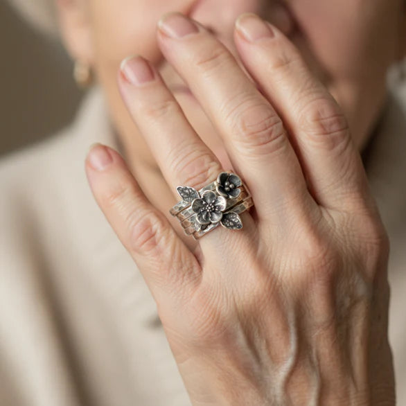 Anillo Floral Vintage Multicapa
