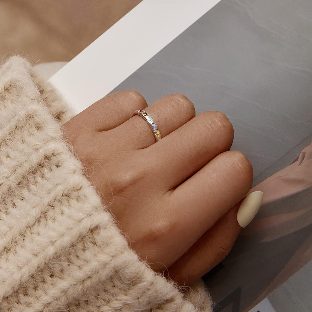 Anillo realizado en plata prueba con dibujo de zarpa