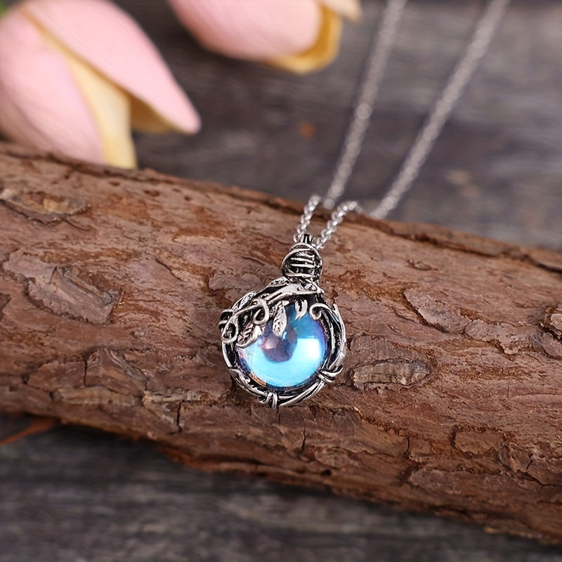 Collar élfico de piedra lunar con hojas de filigrana y brillo místico