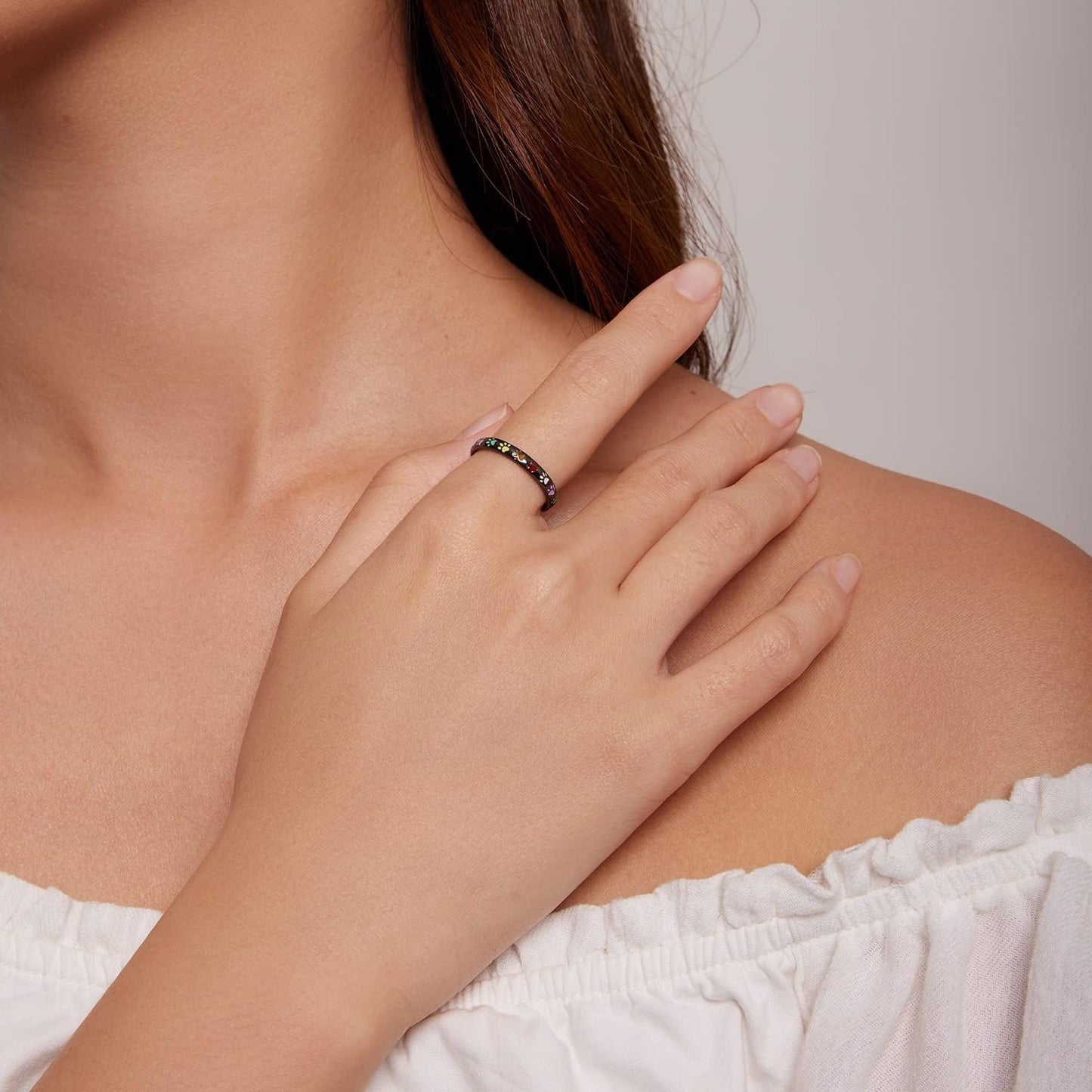 Anillo realizado en plata prueba con dibujo de zarpa