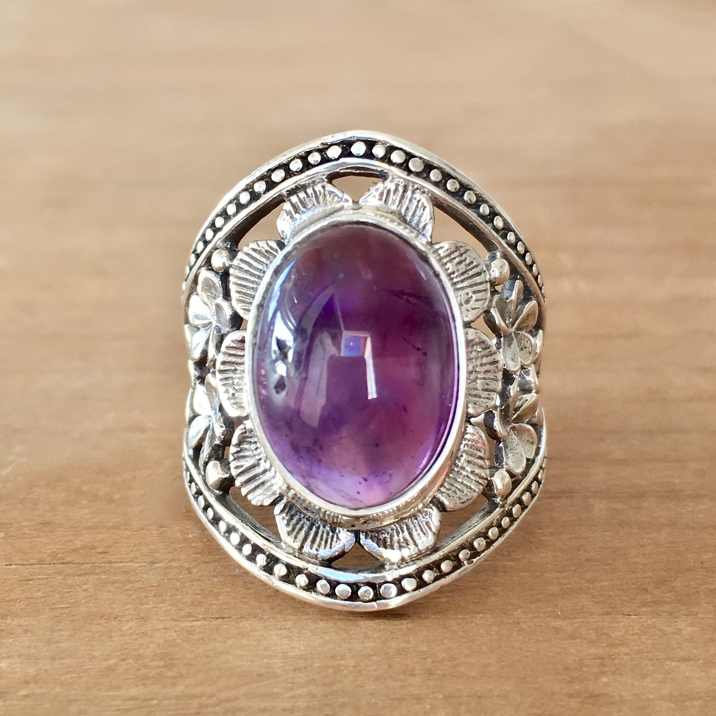 Anillo de amatista Haida