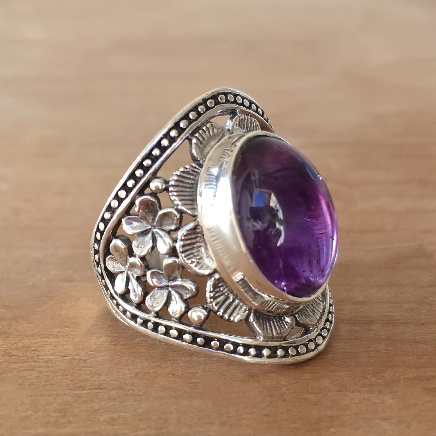 Anillo de amatista Haida