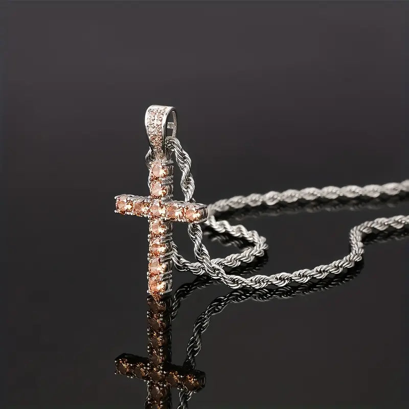 Collar con colgante de cruz brillante con circonitas y cadena de cordón