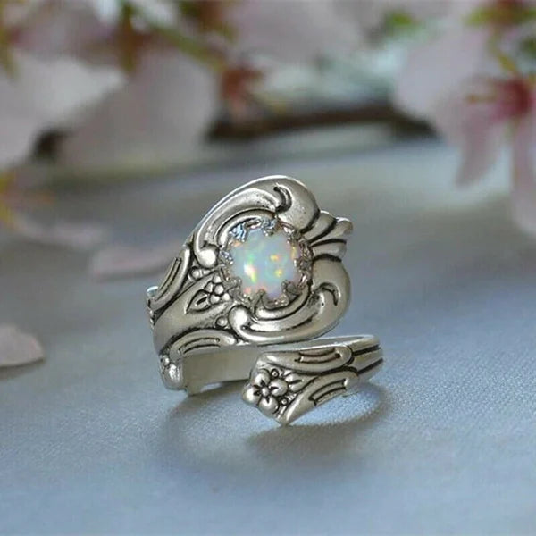 Anillo Vintage con Ópalo Blanco