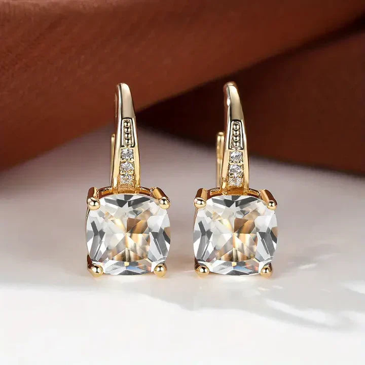Pendientes de aro brillantes con circonitas talla cojín