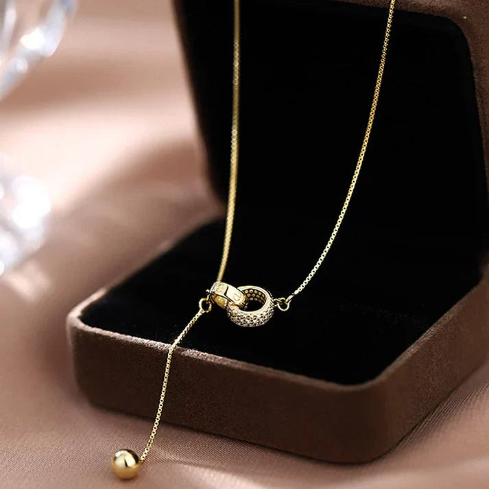 Collar brillante de dos anillos con circonitas, elegantemente ajustable