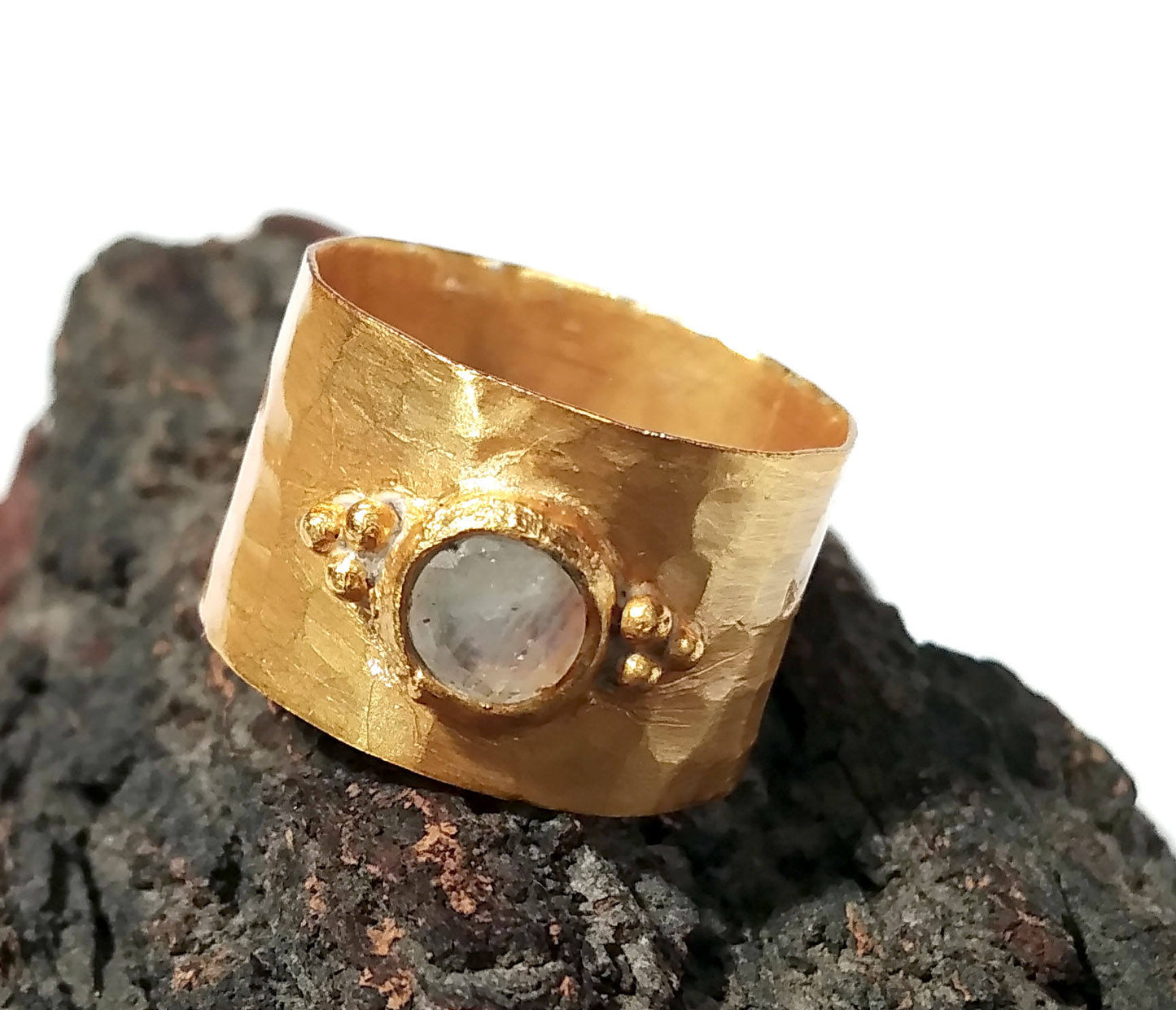 Anillo elegante con circonitas