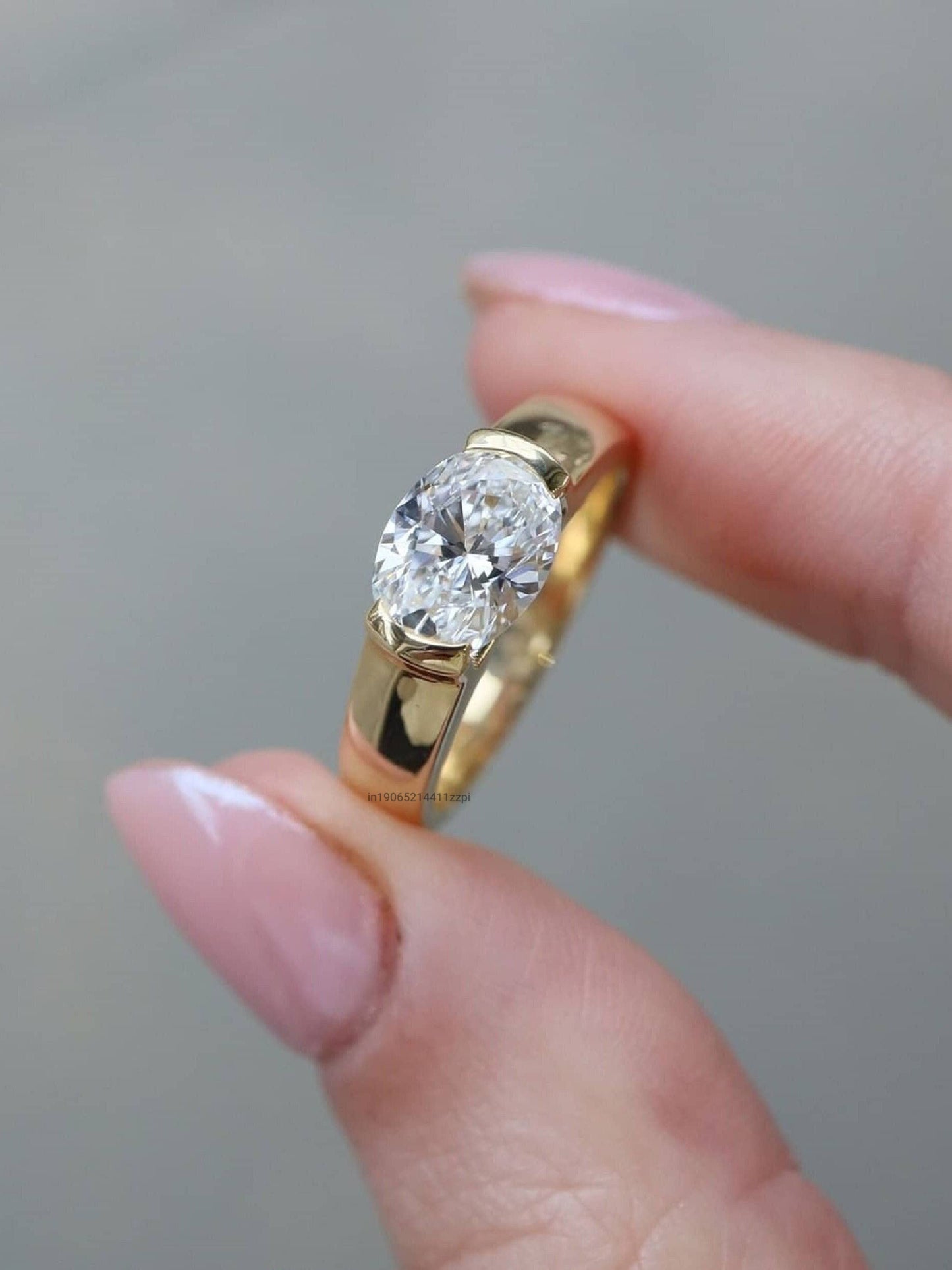 Anillo Vintage con Circonia Cúbica — Elegancia Atemporal