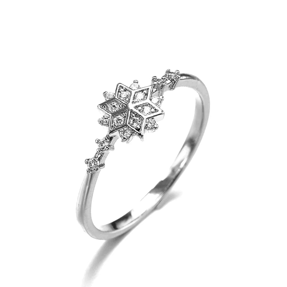 Anillo brillante con piedra central