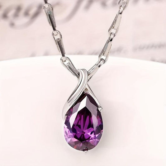 Elegante collar con colgante de lágrima de amatista para mujer