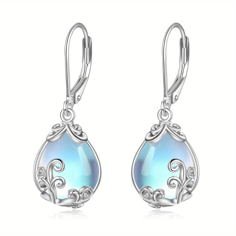Elegantes pendientes colgantes con piedra lunar azul y adornos celtas