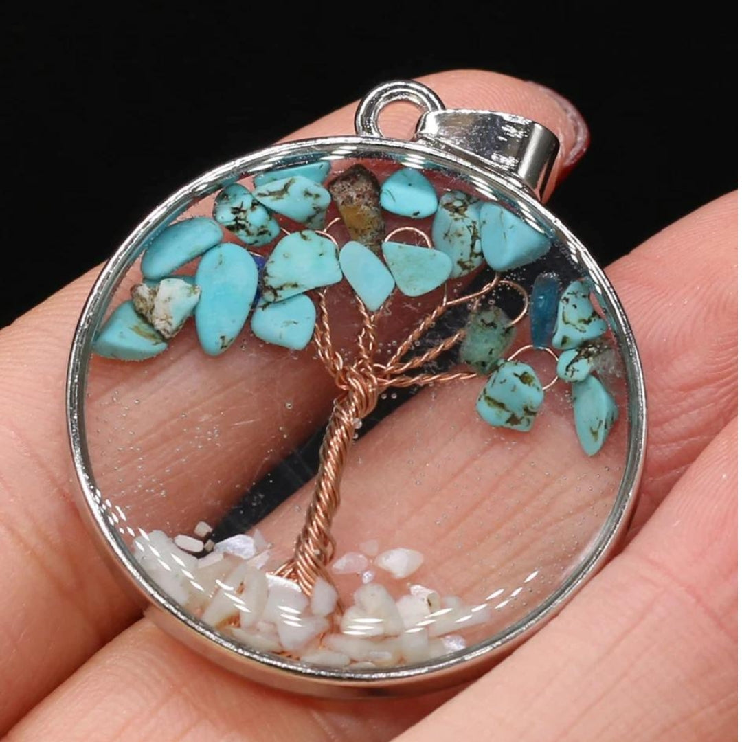 Colgante árbol de la vida con piedras turquesas y alambre de cobre