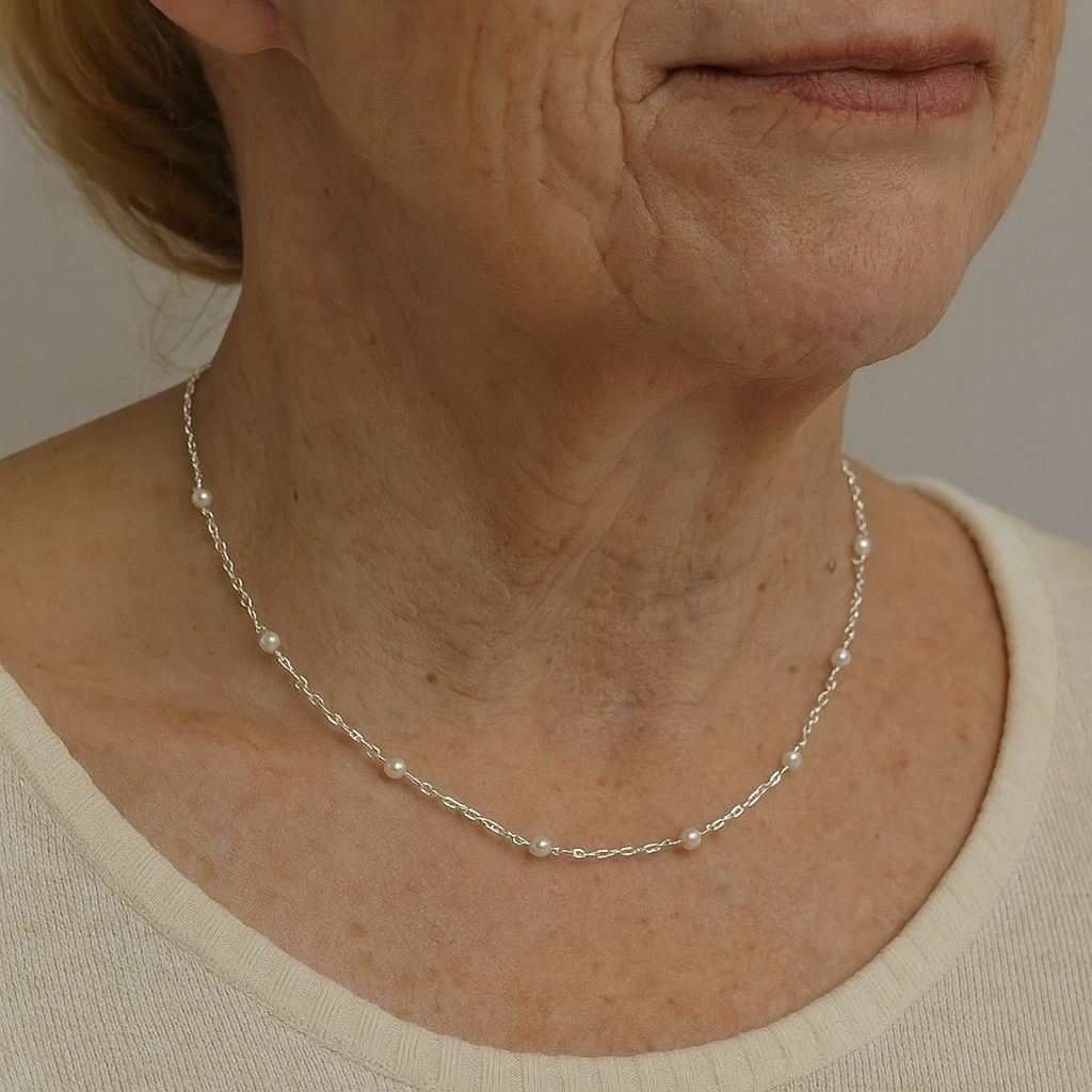 Elegante cadena de eslabones con delicadas perlas de agua dulce para momentos especiales
