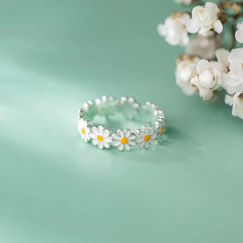 Anillo Ajustable de Flores de Margarita